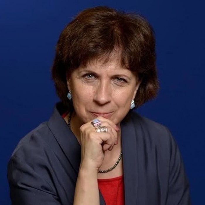 zoya-svetova-min